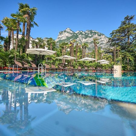 Parc Hotel Flora S Riva del Garda Ngoại thất bức ảnh