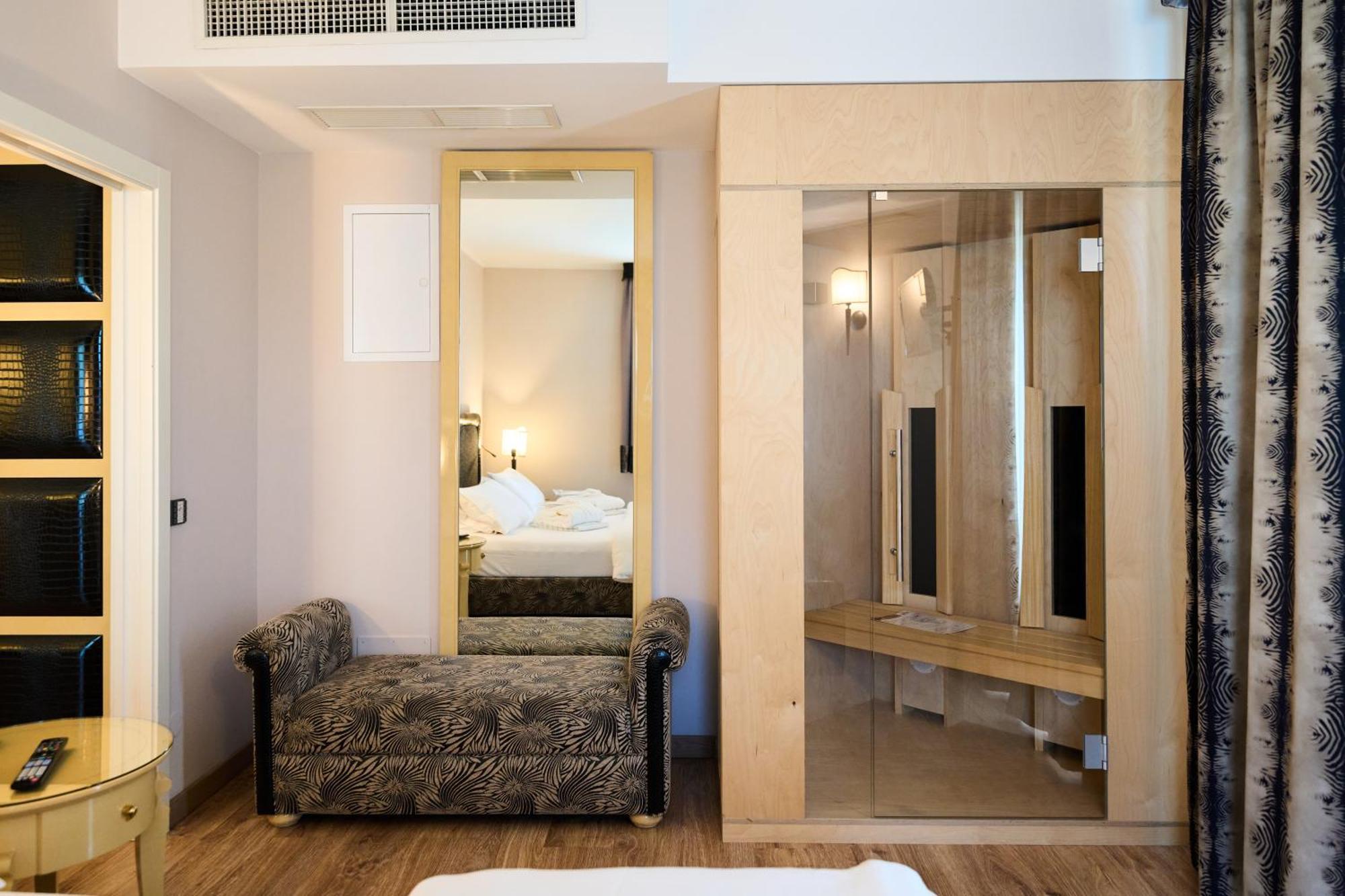 Parc Hotel Flora S Riva del Garda Ngoại thất bức ảnh