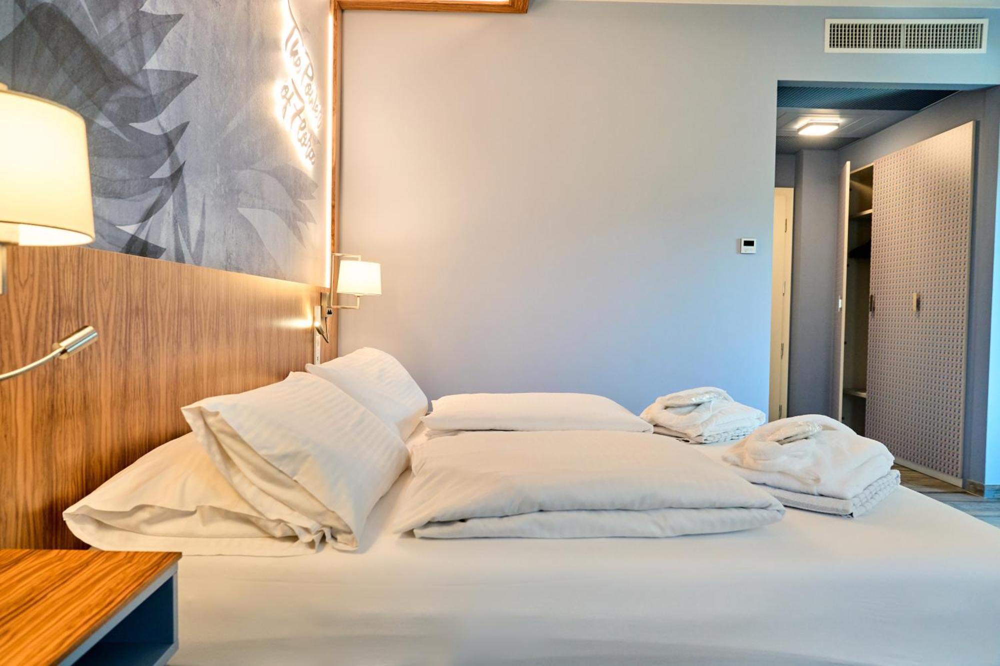 Parc Hotel Flora S Riva del Garda Ngoại thất bức ảnh