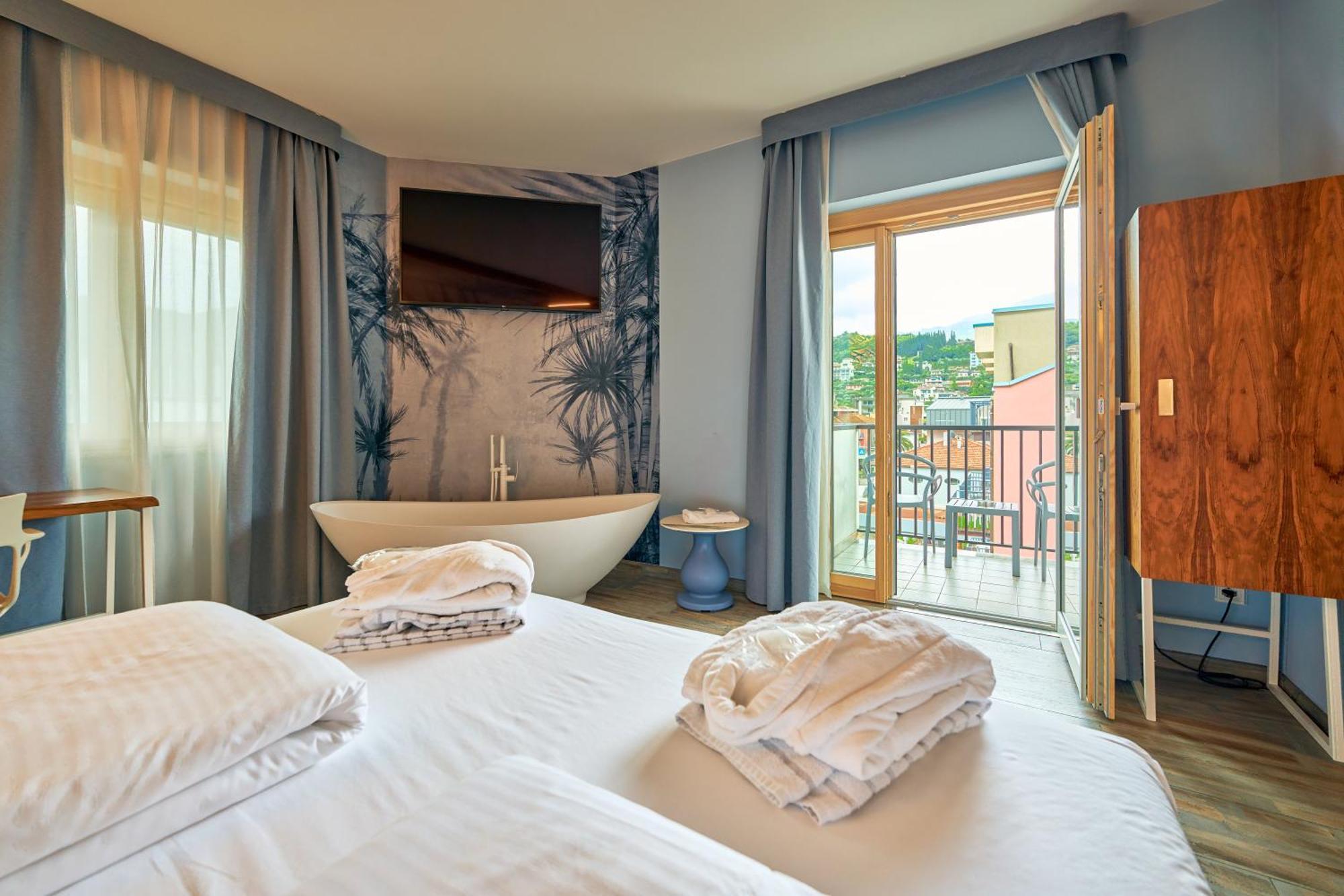 Parc Hotel Flora S Riva del Garda Ngoại thất bức ảnh