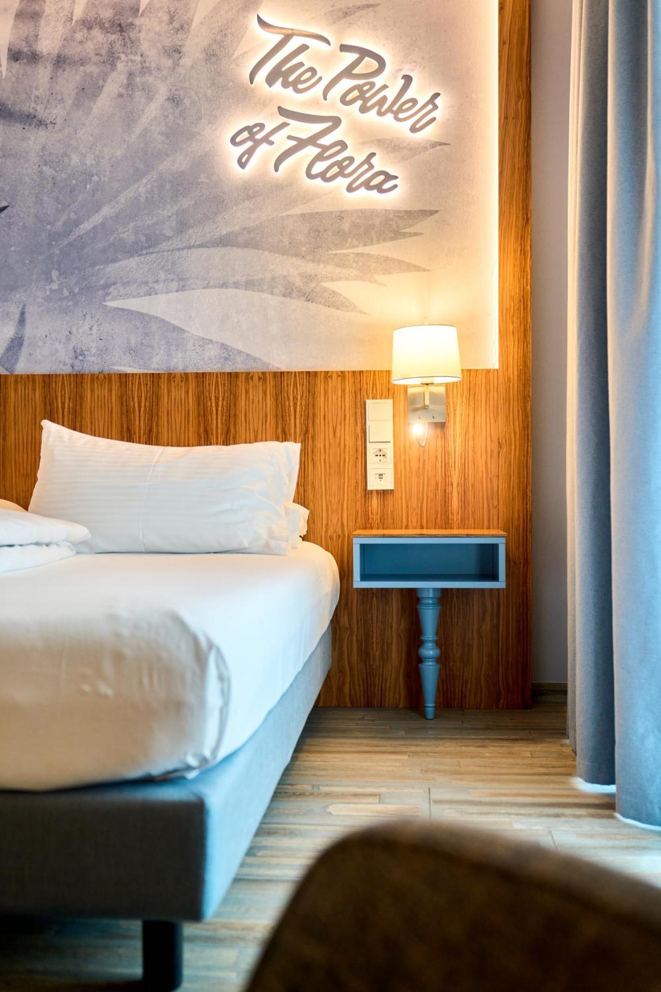 Parc Hotel Flora S Riva del Garda Ngoại thất bức ảnh