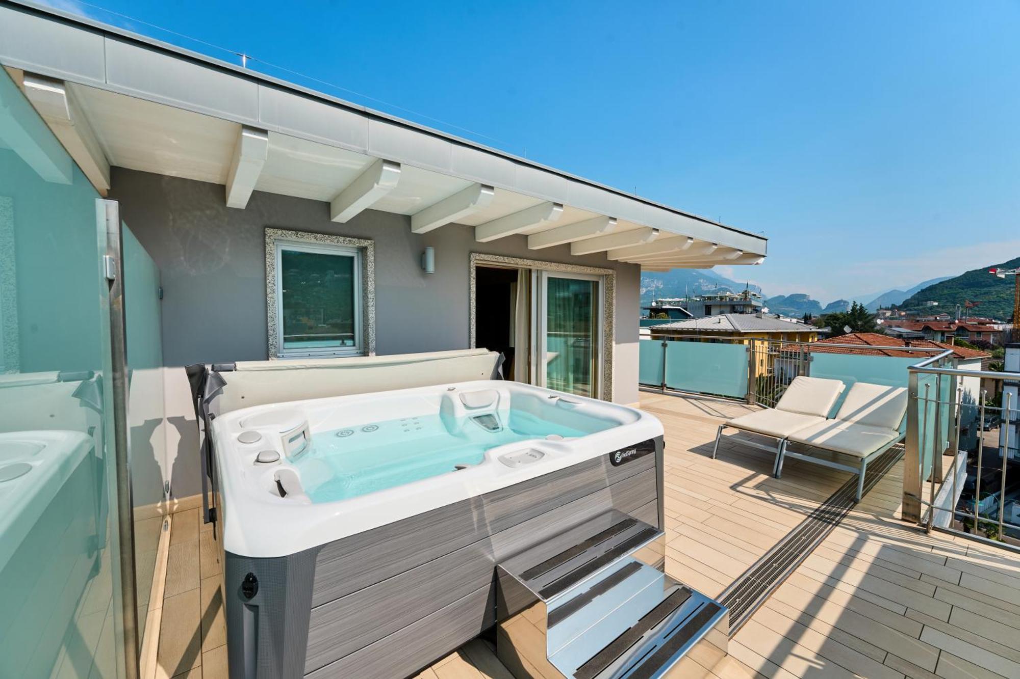 Parc Hotel Flora S Riva del Garda Ngoại thất bức ảnh