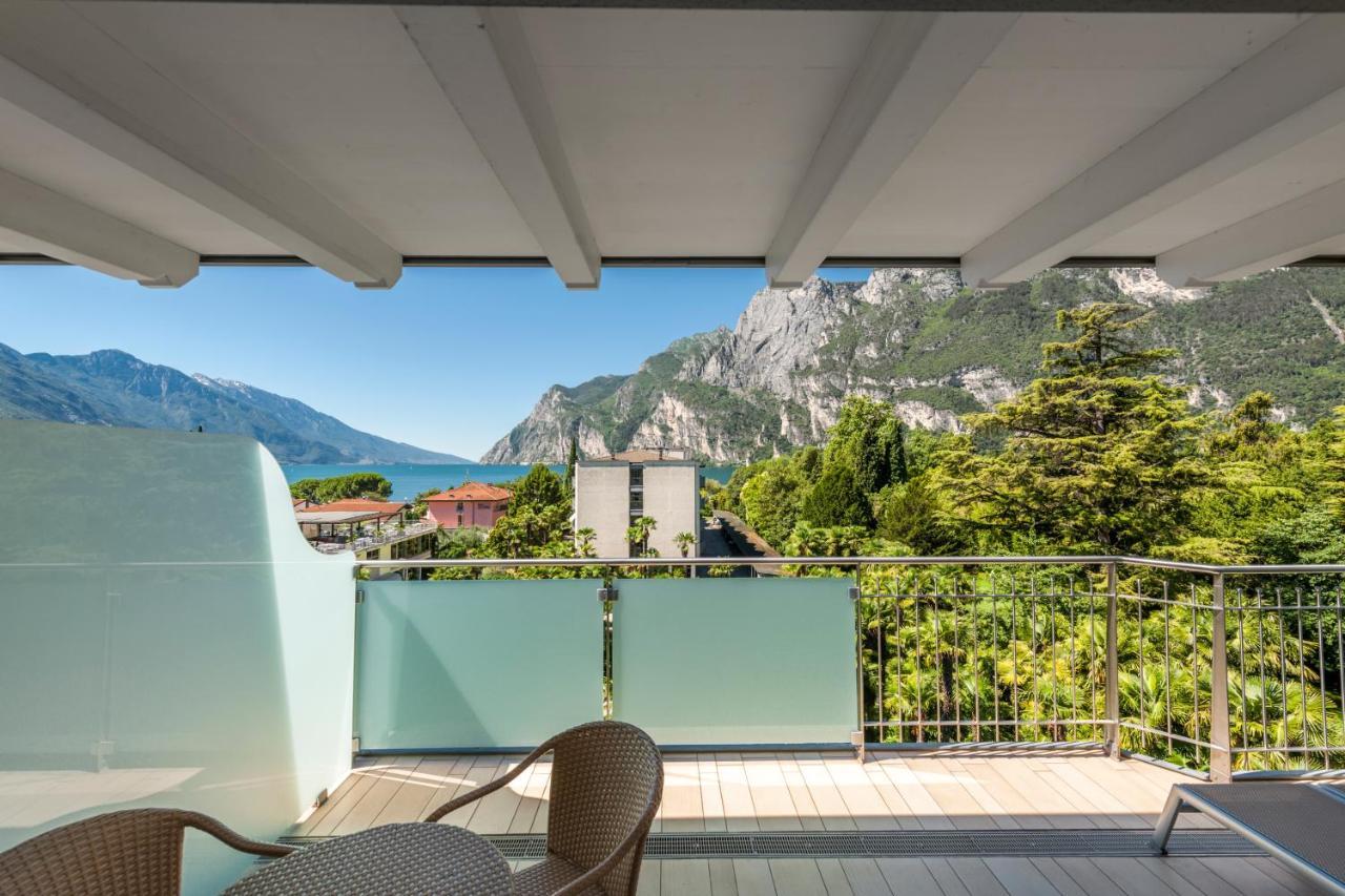 Parc Hotel Flora S Riva del Garda Ngoại thất bức ảnh